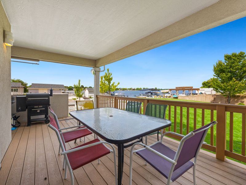 Deck builders job near Maxwell, IA